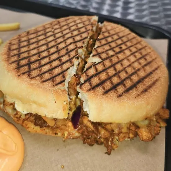 Campero de A Jalar, pan artesanal con pollo